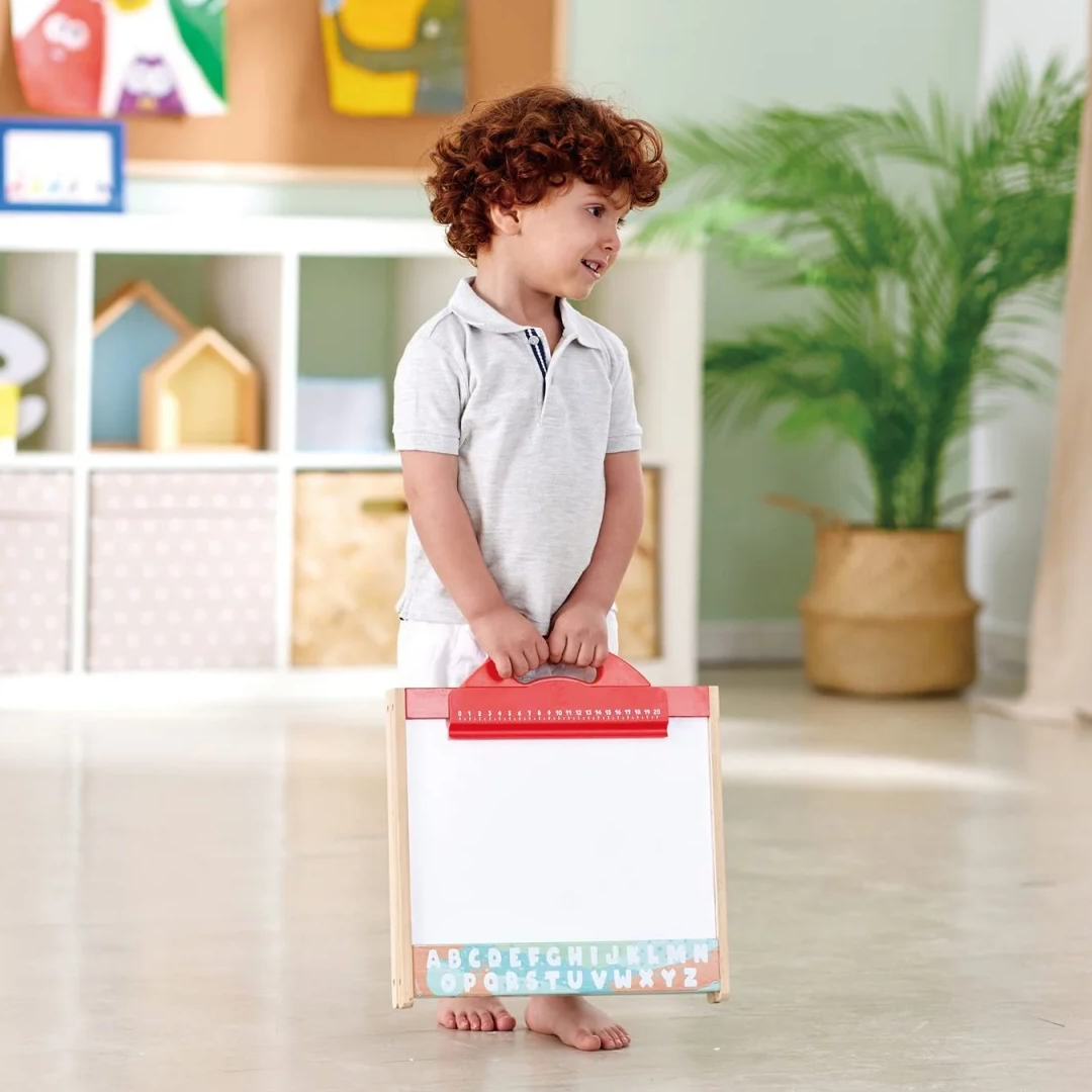 Store & Go Easel 手提收納畫板